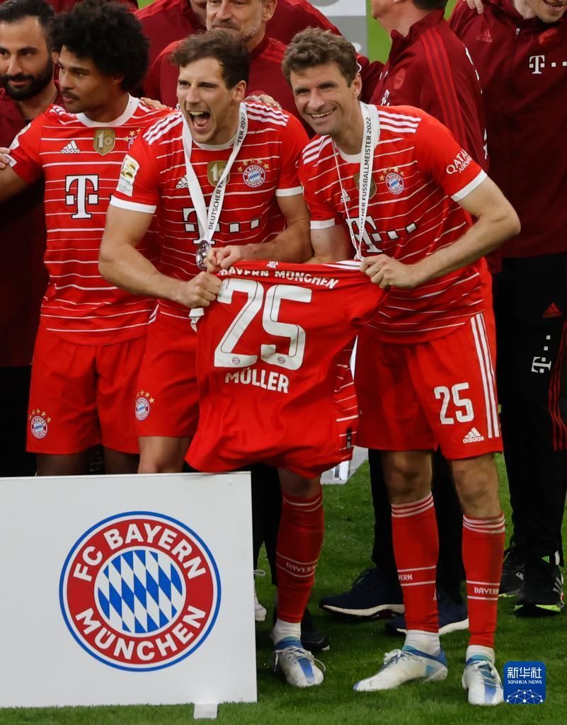 巴萨躲过一劫？尼科19场3球，年薪比肩亚马尔，毕巴给10年长约