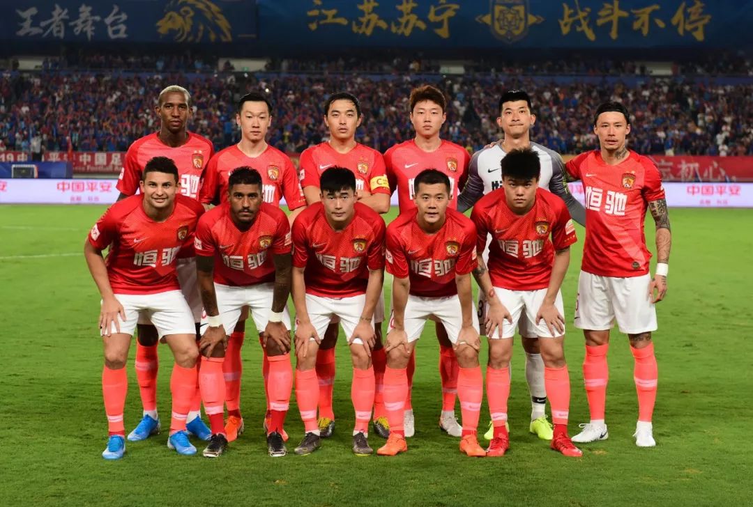 CBA-广东胜深圳 徐杰带球突破