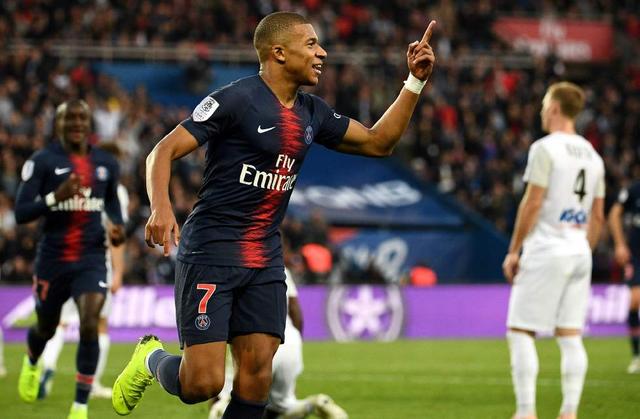 滑雪世界杯：云顶站苏翊鸣夺金