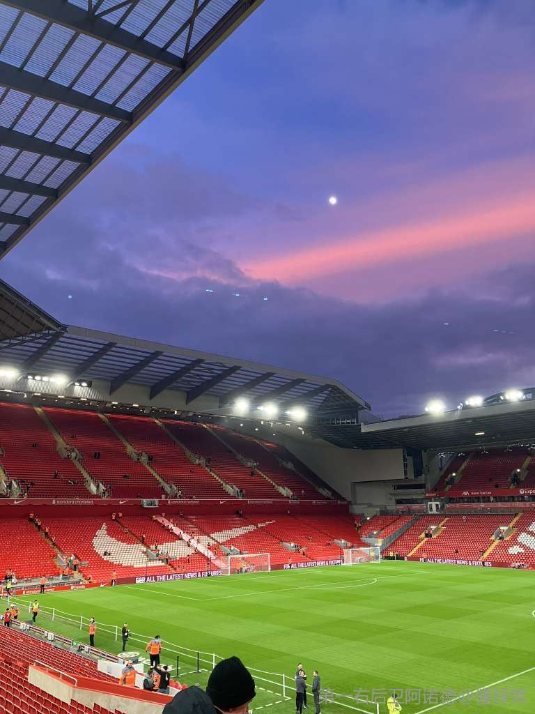 《棕色尘埃2》 新赛季推出：巨乳玉足 新服装太涩了！