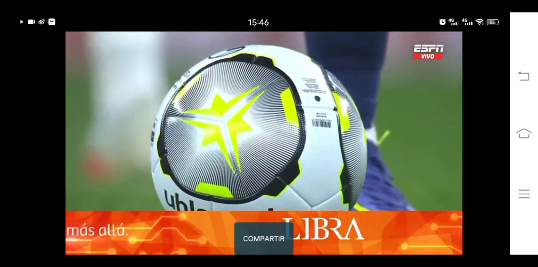 击剑选手剑尖交锋的精准瞬间